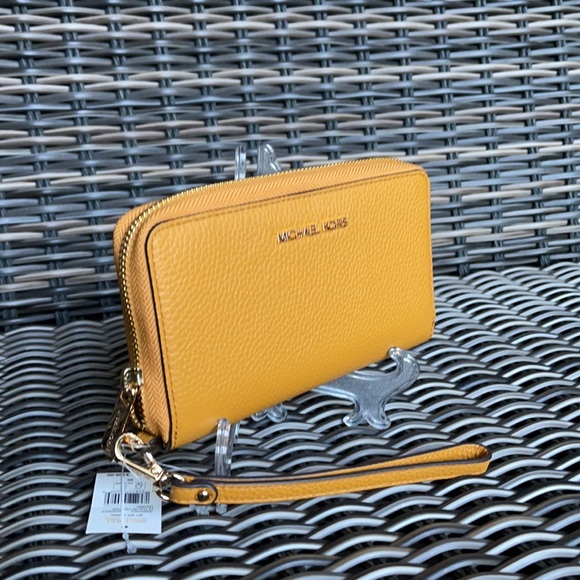 Michael Kors Jet Set Travel Lg Flat Multifunctional Phone Case-Wristlet-Wallet - Picture 15 of 16